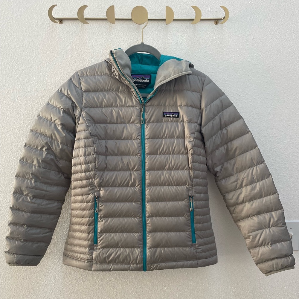 Patagonia Women’s Down Sweater Hoody